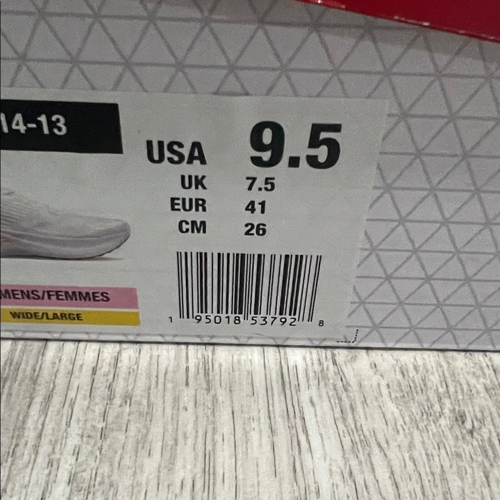 Saucony Endorphin Shift 3 White Athletic Sneakers 9W - Picture 6 of 7